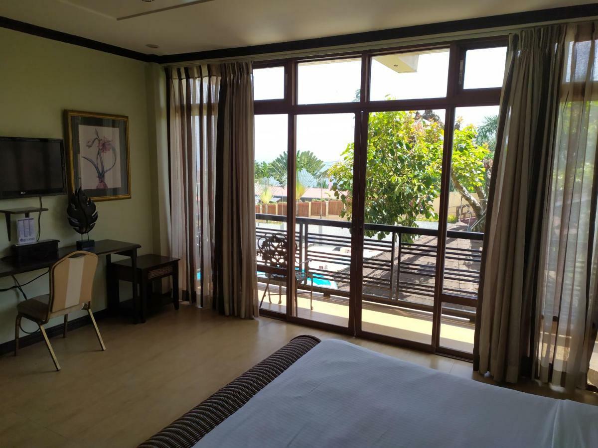 Seascape Resort Batangas Exterior foto